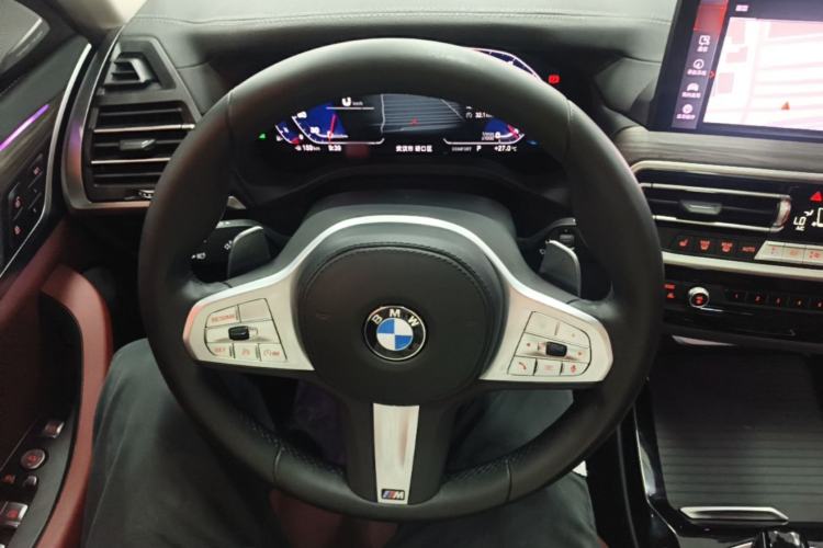 Used BMW X3 2022 Second Facelift xDrive30i Leading Edition M Night Sky Package Steering Wheel