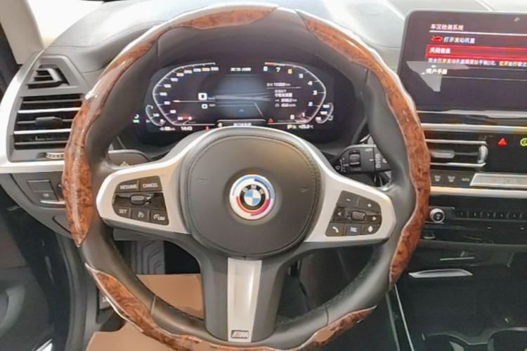 Used BMW X3 2022 xDrive25i M Sport Package Steering Wheel