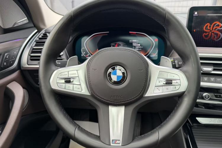 Used BMW X3 2022 Second Facelift xDrive30i Leading Edition M Night Sky Package Steering Wheel