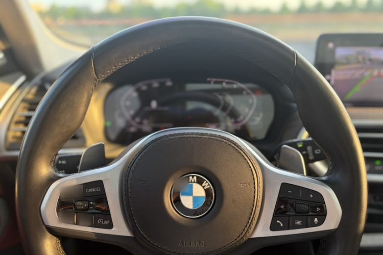 Used BMW X3 2022 xDrive30i Luxury Model M Night Sky Package Steering Wheel