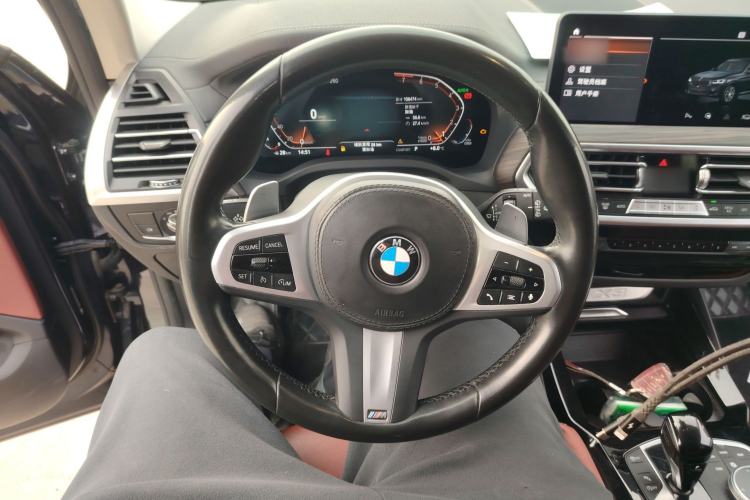 Used BMW X3 2022 xDrive30i Luxury Model M Night Sky Package Steering Wheel