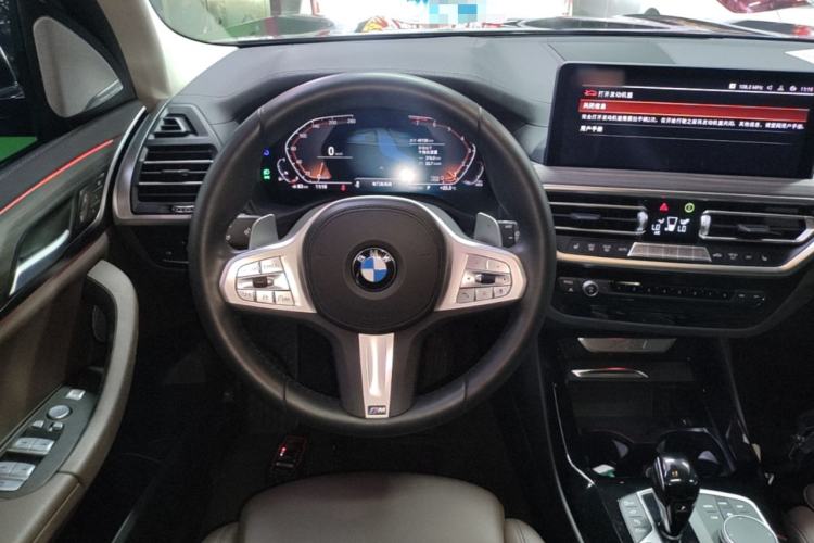 Used BMW X3 2022 Second Facelift xDrive30i Leading Edition M Night Sky Package Steering Wheel