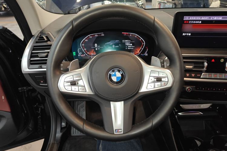 Used BMW X3 2022 Second Facelift xDrive30i Leading Edition M Night Sky Package Steering Wheel