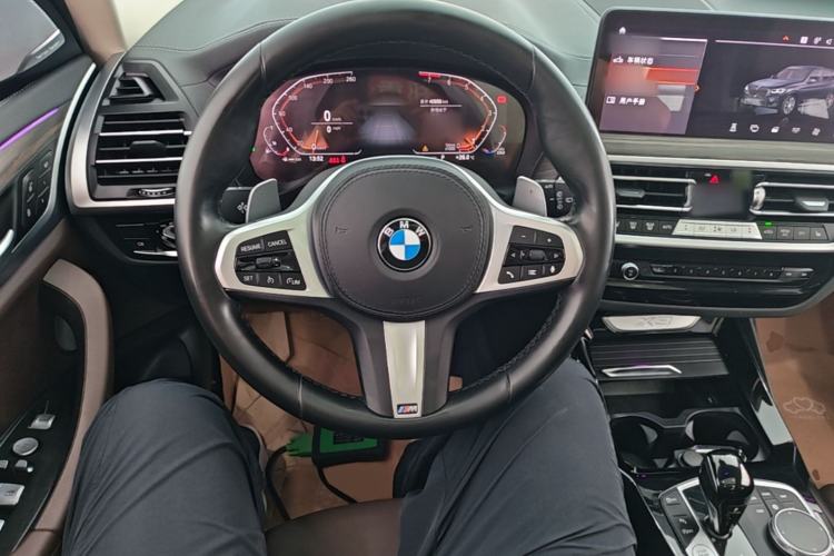 Used BMW X3 2022 Restyled xDrive30i Luxury Edition M Night Sky Package Steering Wheel