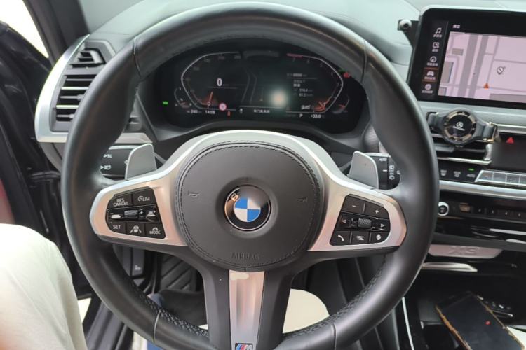 Used BMW X3 2022 Restyled xDrive30i Luxury Edition M Night Sky Package Steering Wheel