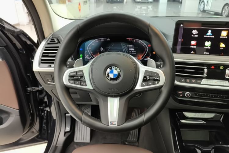 Used BMW X3 2022 xDrive30i Luxury Model M Night Sky Package Steering Wheel