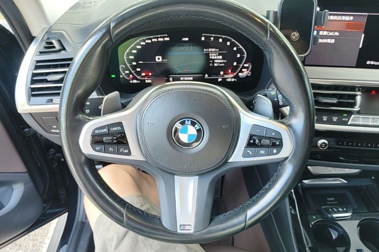Used BMW X3 2022 Second Facelift xDrive30i Leading Edition M Night Sky Package Steering Wheel