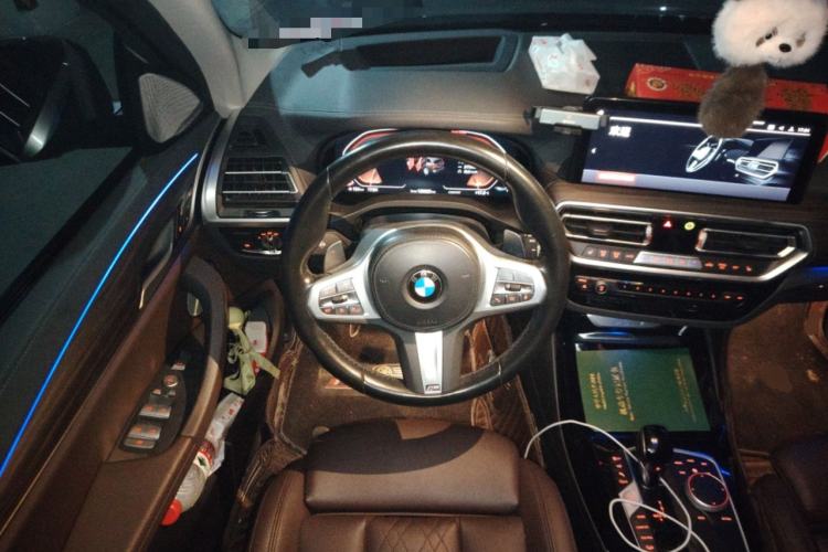 Used BMW X3 2022 Second Facelift xDrive30i Leading Edition M Night Sky Package Steering Wheel