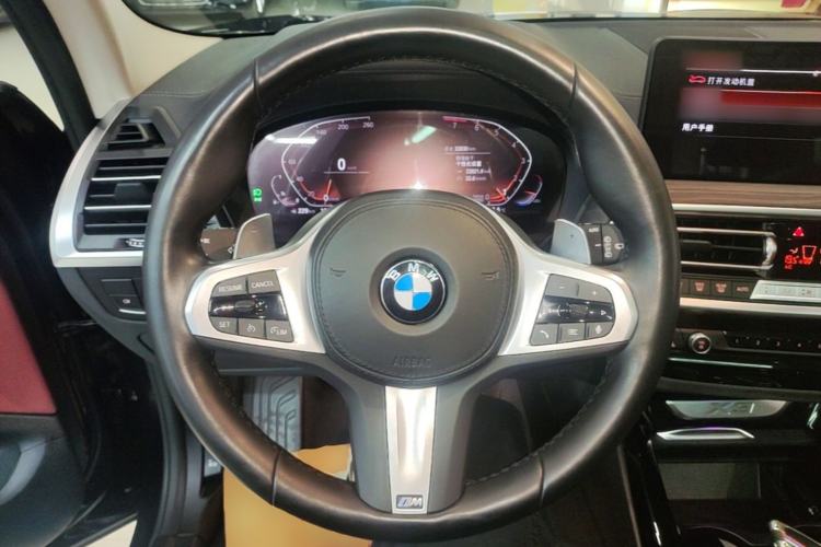 Used BMW X3 2022 Second Facelift xDrive30i Leading Edition M Night Sky Package Steering Wheel