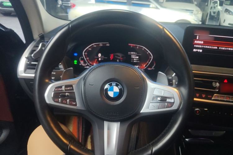 Used BMW X3 2022 Second Facelift xDrive30i Leading Edition M Night Sky Package Steering Wheel