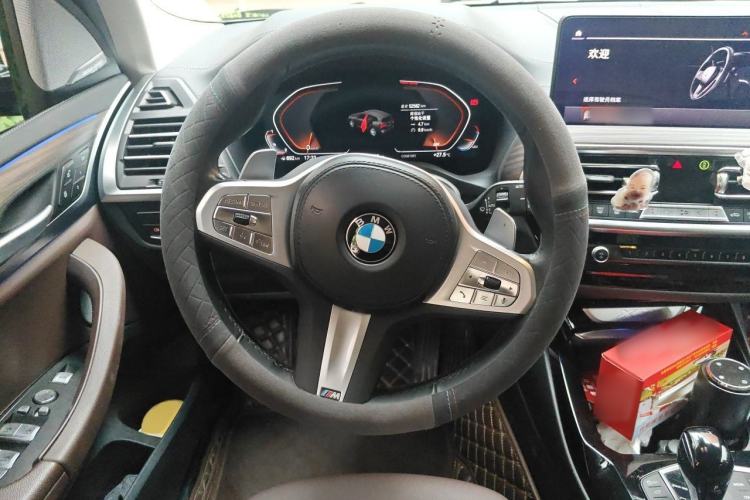 Used BMW X3 2022 Second Facelift xDrive30i Leading Edition M Night Sky Package Steering Wheel