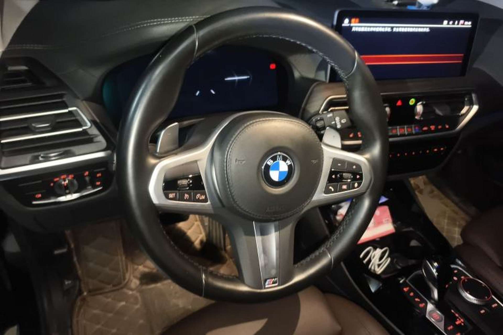 Used BMW X3 2022 Second Facelift xDrive30i Leading Edition M Night Sky Package Steering Wheel