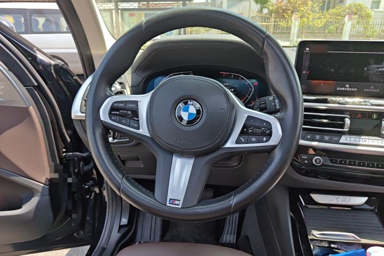 Used BMW X3 2022 xDrive25i M Sport Package Steering Wheel