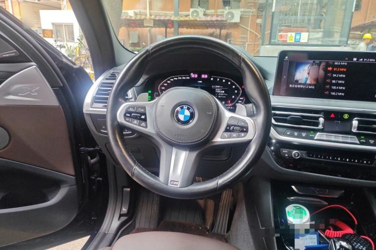Used BMW X3 2022 xDrive30i Luxury Edition M Night Sky Package Steering Wheel