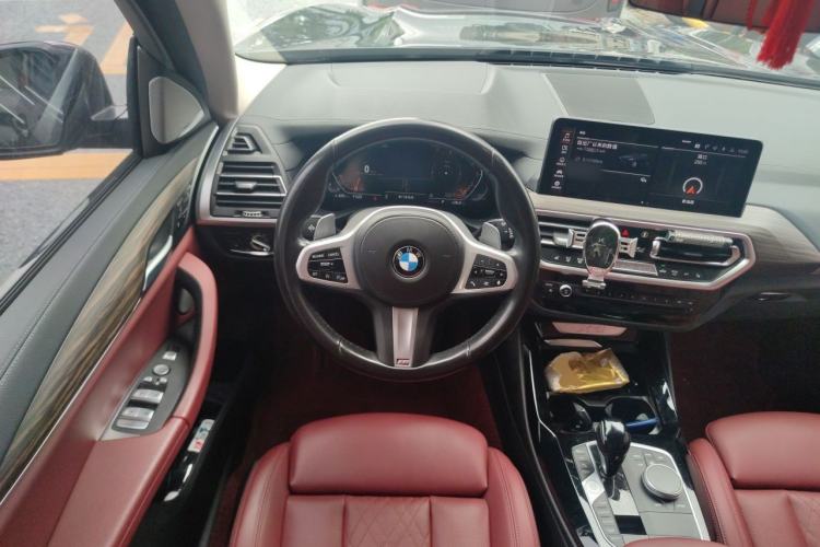 Used BMW X3 2022 Facelift xDrive30i Luxury Edition M Night Edition Package Steering Wheel