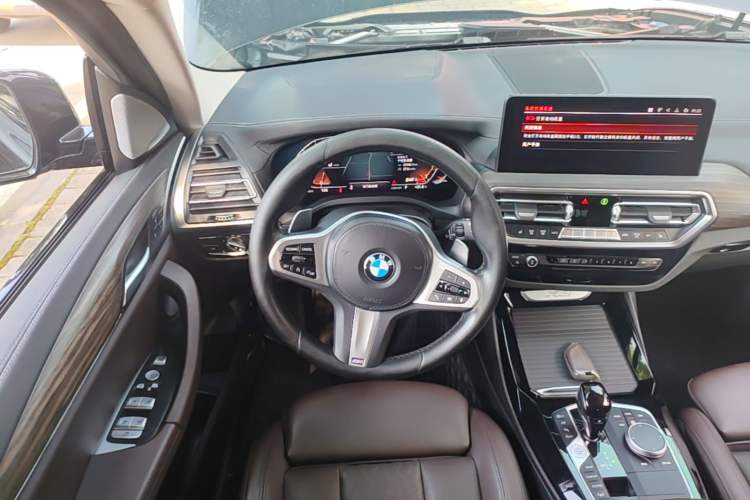 Used BMW X3 2022 Facelift xDrive30i Luxury Edition M Night Edition Package Steering Wheel