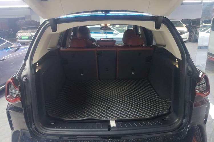 Used BMW X3 2022 Second Facelift xDrive30i Leading Edition M Night Sky Package Trunk
