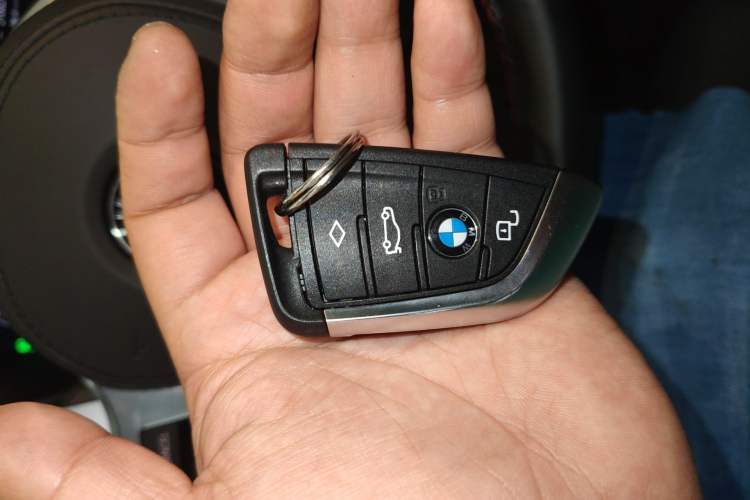 Used BMW X3 2022 M40i Vehicle Key