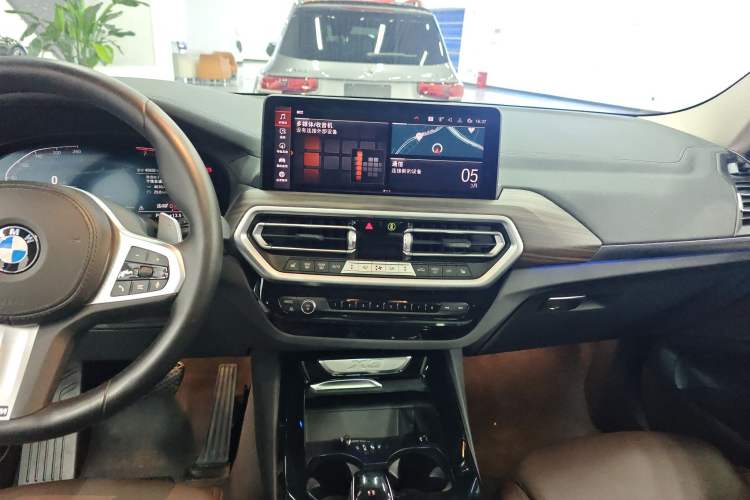 Used BMW X3 2022 xDrive30i Luxury Model M Night Sky Package Audio And AC Panel