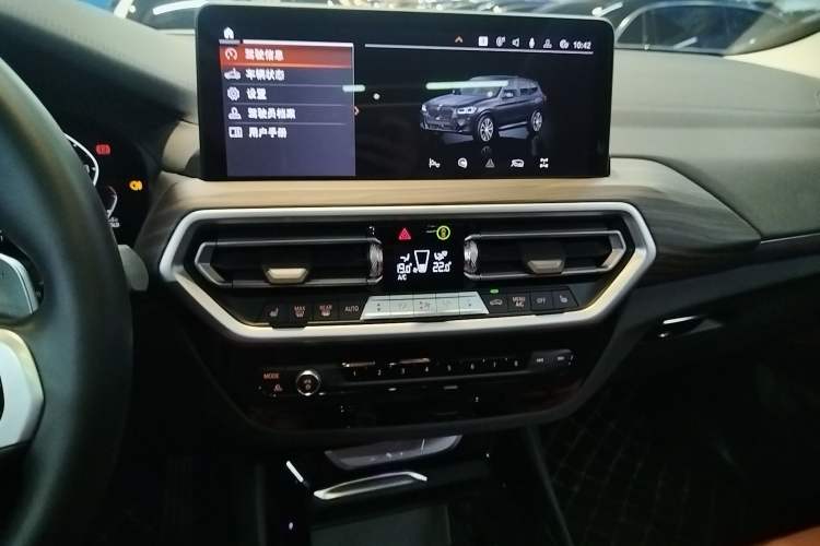 Used BMW X3 2022 xDrive30i Luxury Model M Night Sky Package Audio And AC Panel
