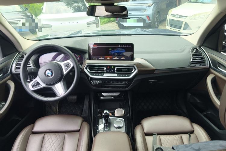 Used BMW X3 2022 xDrive25i M Sport Package Center Console