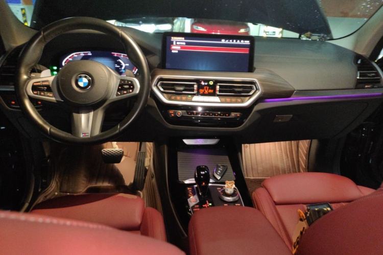 Used BMW X3 2022 Facelift xDrive30i Luxury Edition M Night Edition Package Center Console
