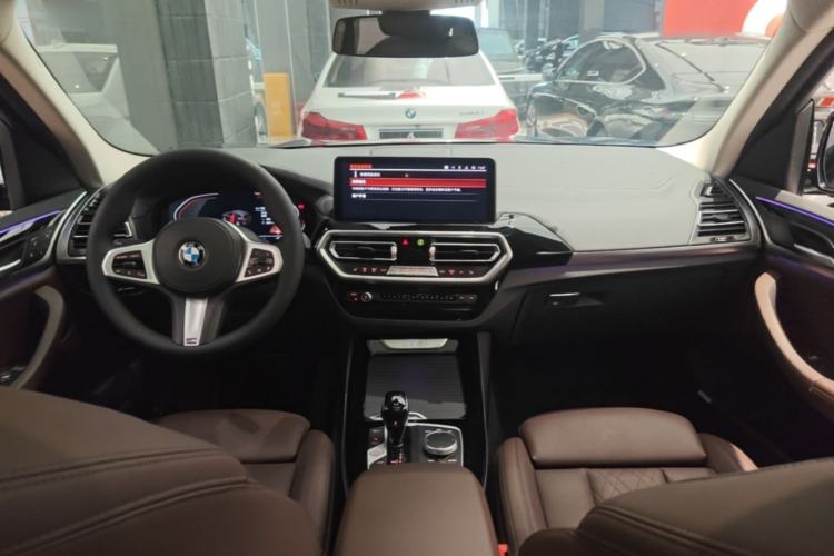Used BMW X3 2022 xDrive25i M Sport Package Center Console