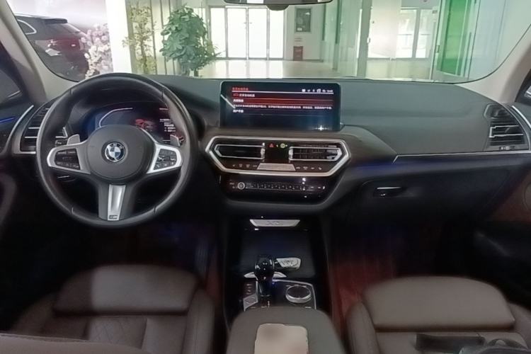 Used BMW X3 2022 Second Facelift xDrive30i Leading Edition M Night Sky Package Center Console