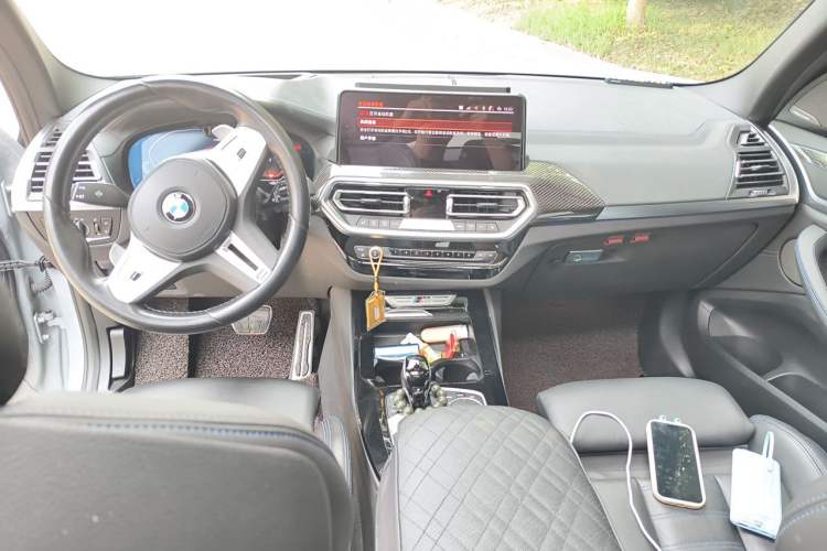 Used BMW X3 2022 M40i Center Console