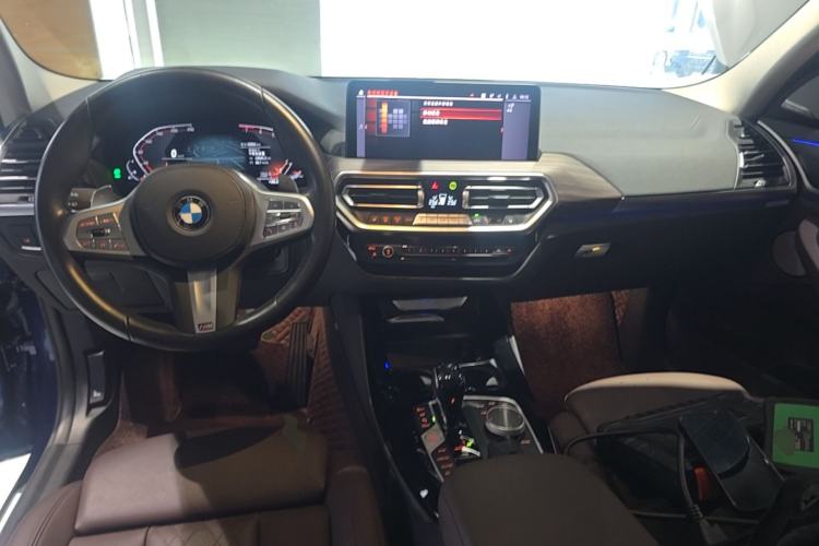Used BMW X3 2022 Facelift xDrive30i Luxury Edition M Night Edition Package Center Console