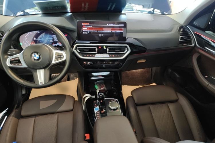 Used BMW X3 2022 xDrive25i M Sport Package Center Console