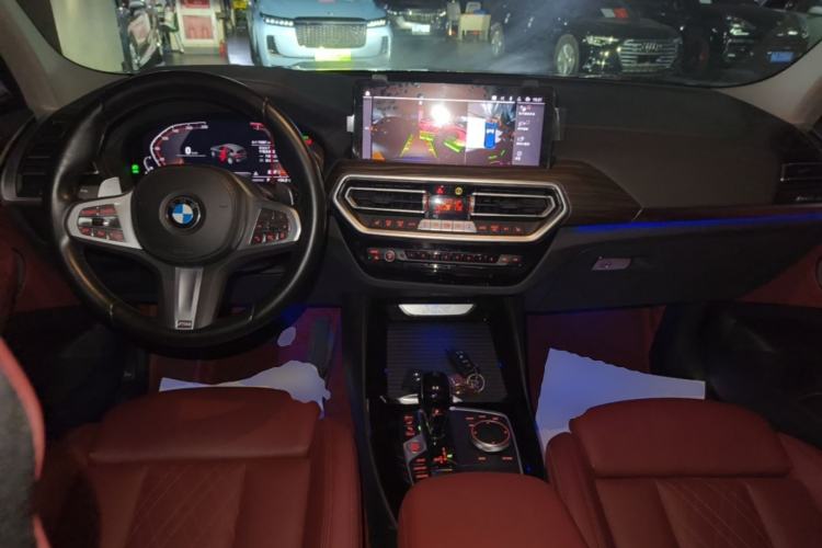 Used BMW X3 2022 Second Facelift xDrive30i Leading Edition M Night Sky Package Center Console