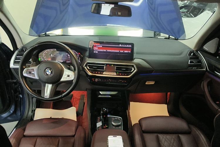 Used BMW X3 2022 Second Facelift xDrive30i Leading Edition M Night Sky Package Center Console