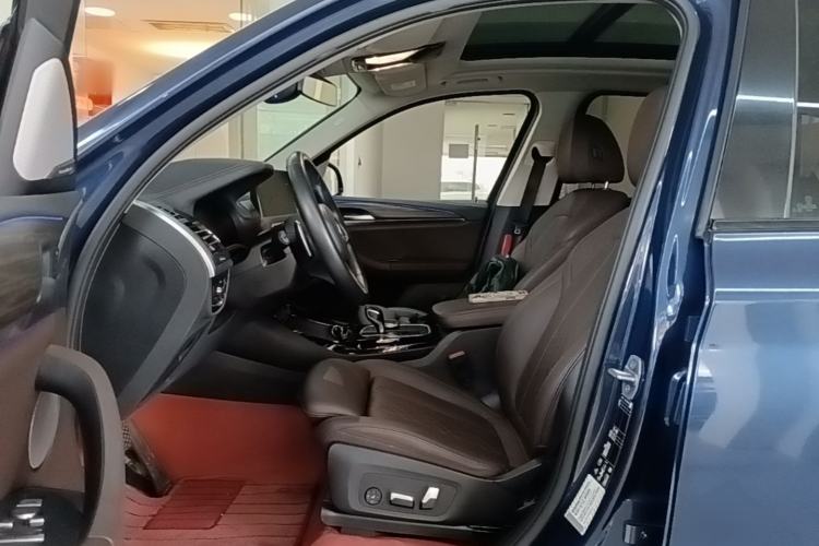 Used BMW X3 2022 Second Facelift xDrive30i Leading Edition M Night Sky Package Driver Seat