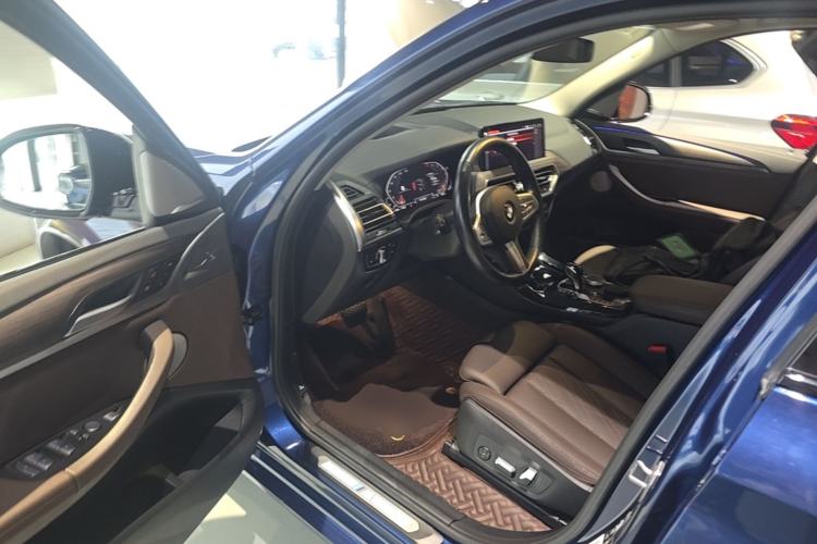 Used BMW X3 2022 Facelift xDrive30i Luxury Edition M Night Edition Package Driver Seat