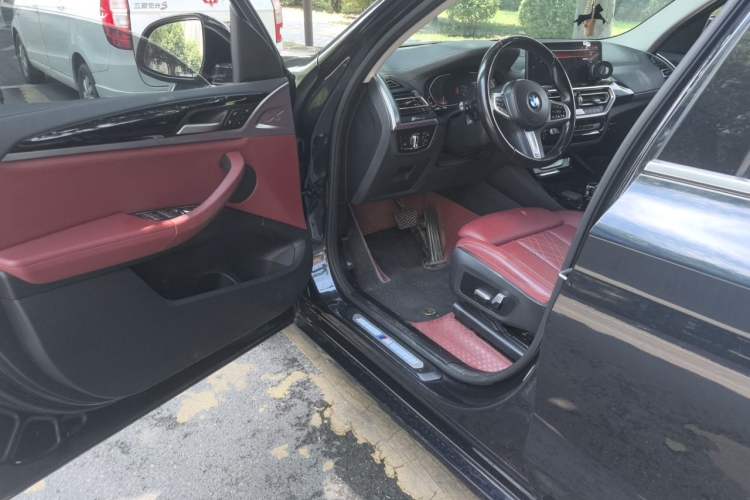 Used BMW X3 2022 xDrive25i M Sport Package Driver Seat