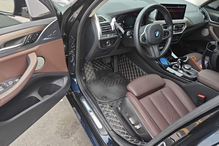 Used BMW X3 2022 Restyled xDrive30i Luxury Edition M Night Sky Package Driver Seat
