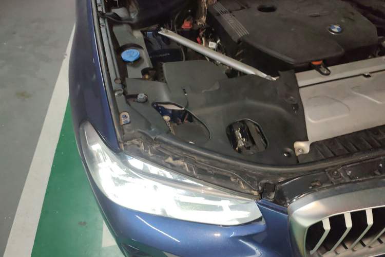 Used BMW X3 2022 xDrive25i M Sport Package Engine Bay Right