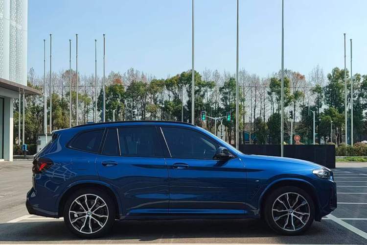 Used BMW X3 2022 Second Facelift xDrive30i Leading Edition M Night Sky Package Exterior 3