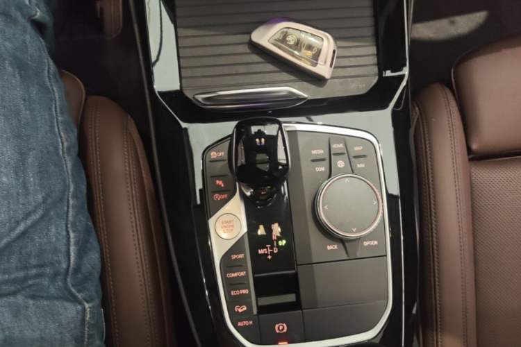 Used BMW X3 2022 xDrive25i M Sport Package Gear Lever
