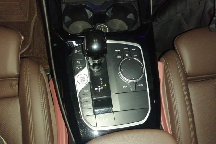 Used BMW X3 2022 xDrive25i M Sport Package Gear Lever