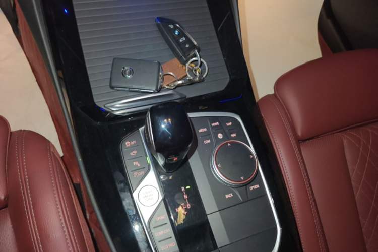 Used BMW X3 2022 Second Facelift xDrive30i Leading Edition M Night Sky Package Gear Lever
