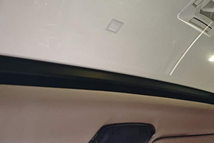 Used BMW X3 2022 xDrive25i M Sport Package Headliner