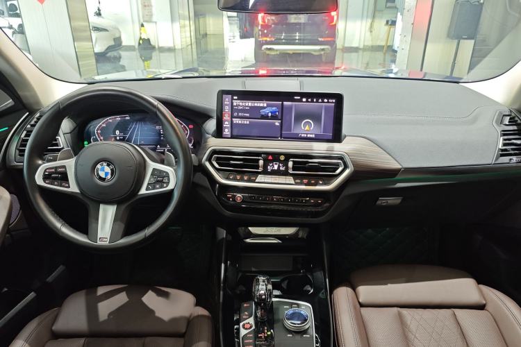 Used BMW X3 2022 xDrive30i Luxury Model M Night Sky Package Interior 2