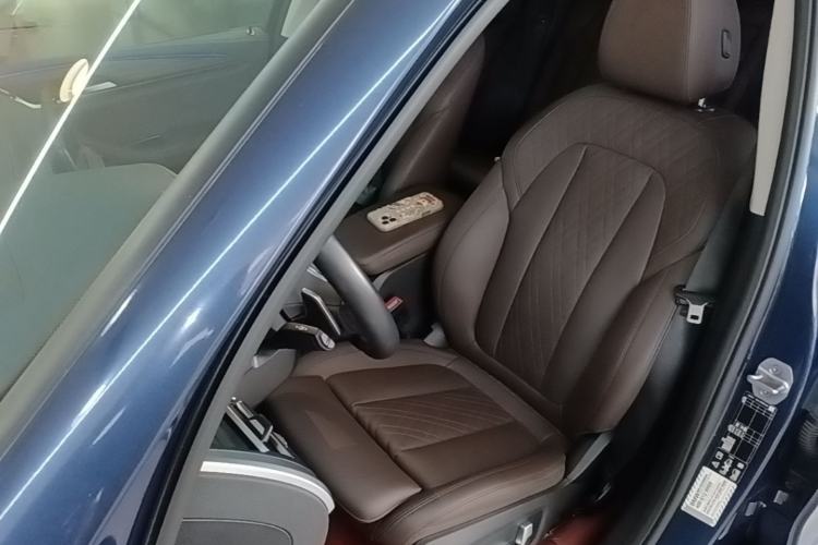 Used BMW X3 2022 Second Facelift xDrive30i Leading Edition M Night Sky Package Left Front Seat