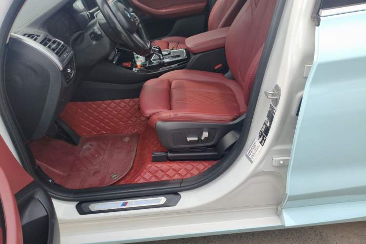 Used BMW X3 2022 xDrive25i M Sport Package Left Front Seat