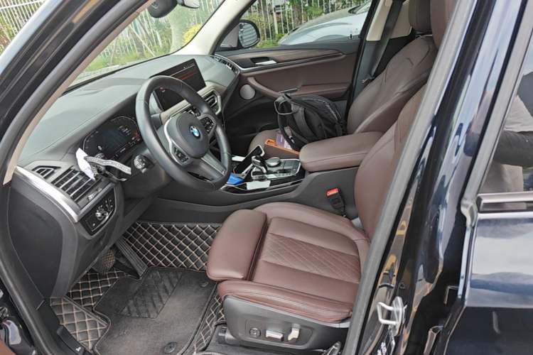 Used BMW X3 2022 Restyled xDrive30i Luxury Edition M Night Sky Package Left Front Seat