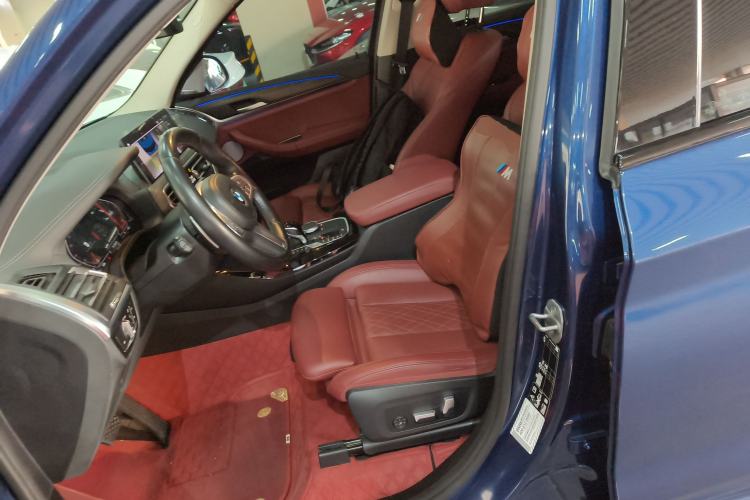 Used BMW X3 2022 Second Facelift xDrive30i Leading Edition M Night Sky Package Left Front Seat
