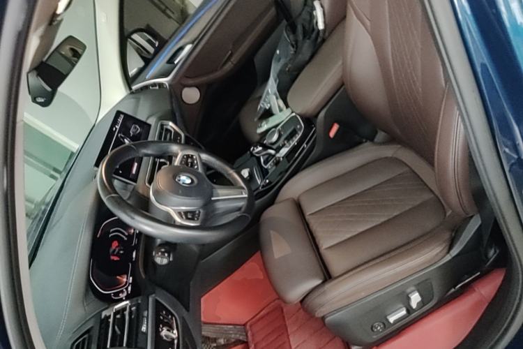 Used BMW X3 2022 Second Facelift xDrive30i Leading Edition M Night Sky Package Left Front Seat