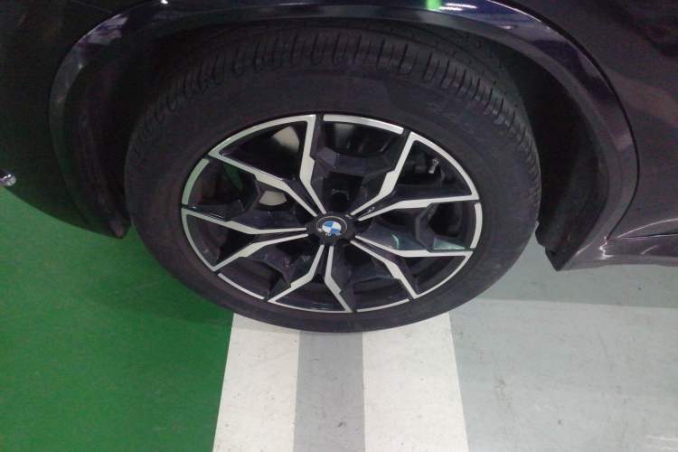 Used BMW X3 2022 xDrive25i M Sport Package Left Front Wheel Hub